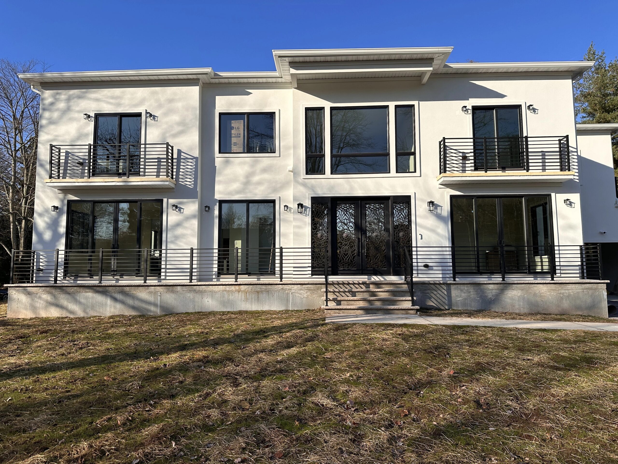 8 Mulberry Ln, Edison, NJ